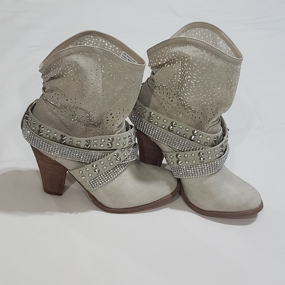 Not Rated boots
